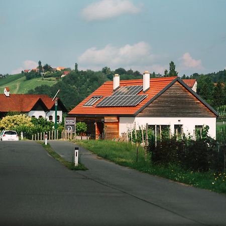 Weinstrassenapartment Fam. Dietrich Ratsch an der Weinstraße Zewnętrze zdjęcie