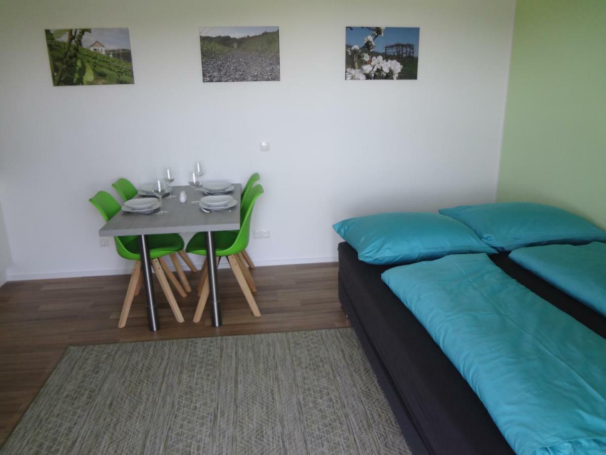 Weinstrassenapartment Fam. Dietrich Ratsch an der Weinstraße Zewnętrze zdjęcie